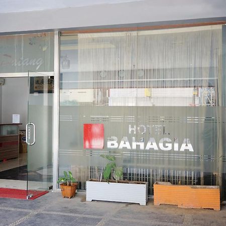 Oyo 2291 Hotel Bahagia Макасар Екстериор снимка