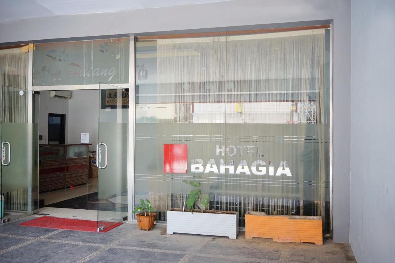 Oyo 2291 Hotel Bahagia Макасар Екстериор снимка