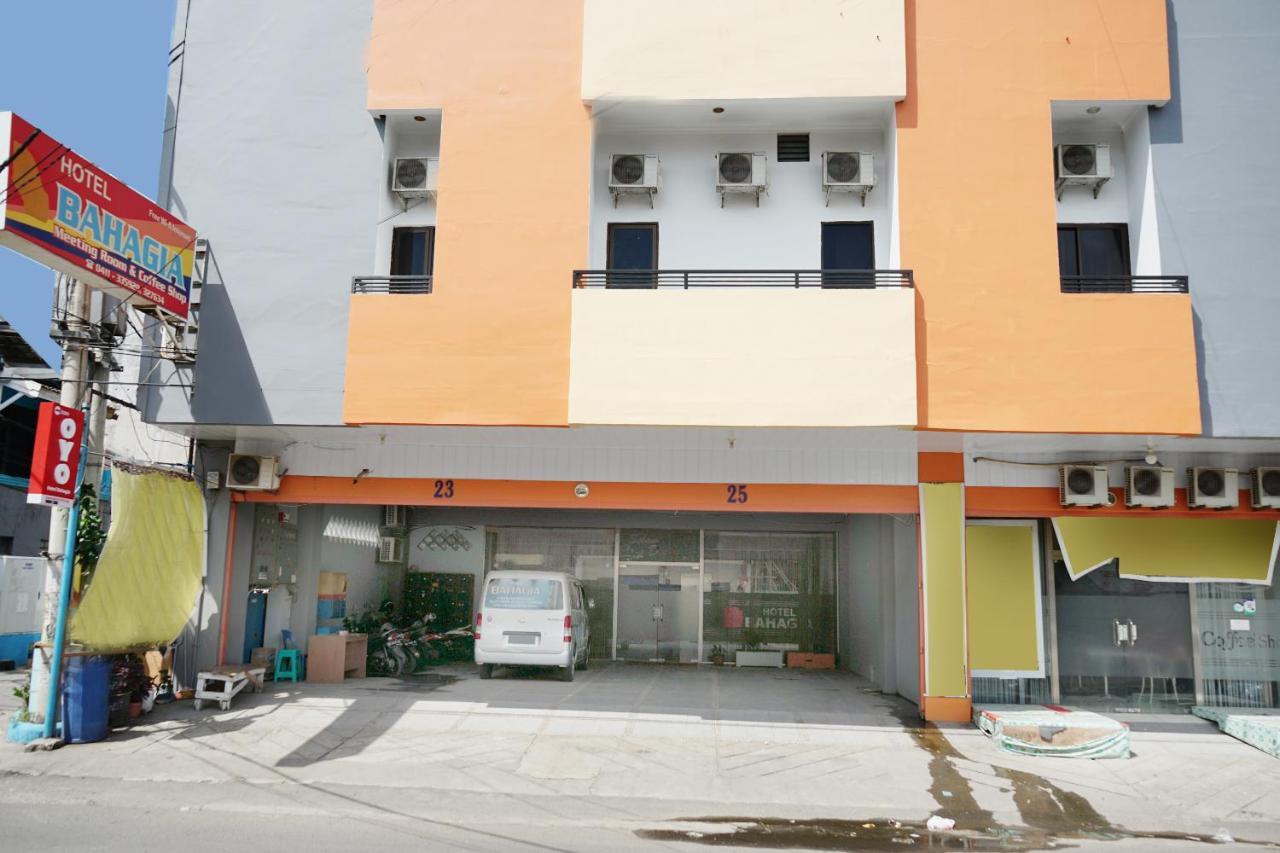 Oyo 2291 Hotel Bahagia Макасар Екстериор снимка
