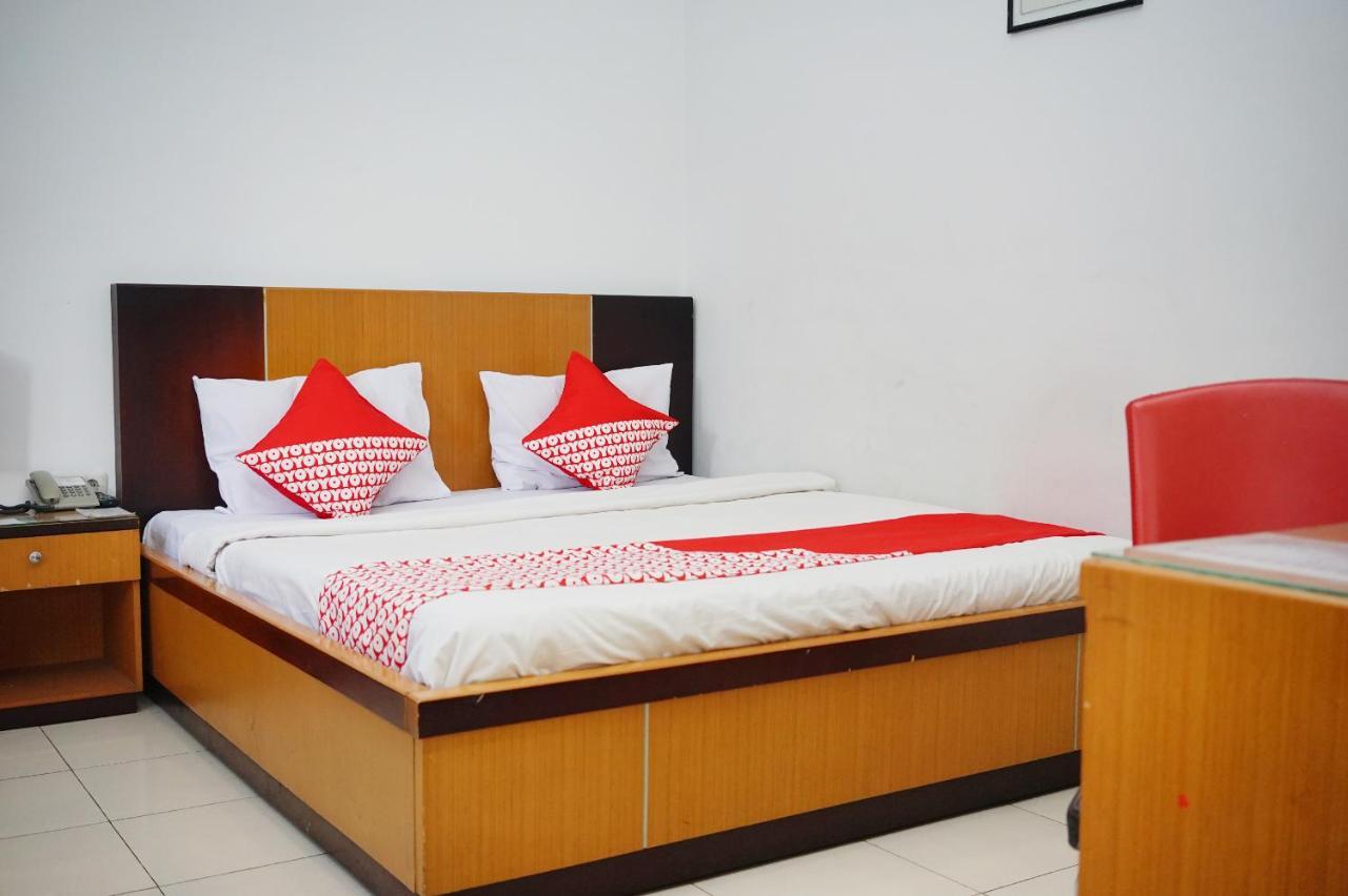 Oyo 2291 Hotel Bahagia Макасар Екстериор снимка