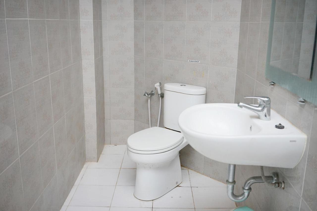 Oyo 2291 Hotel Bahagia Макасар Екстериор снимка