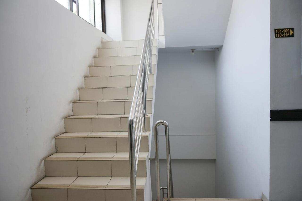 Oyo 2291 Hotel Bahagia Макасар Екстериор снимка