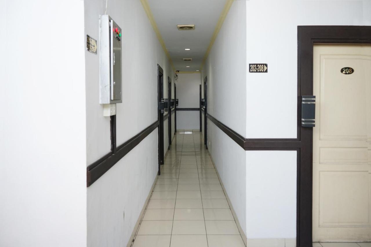Oyo 2291 Hotel Bahagia Макасар Екстериор снимка