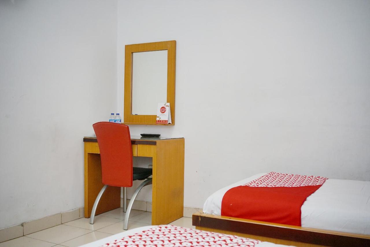 Oyo 2291 Hotel Bahagia Макасар Екстериор снимка