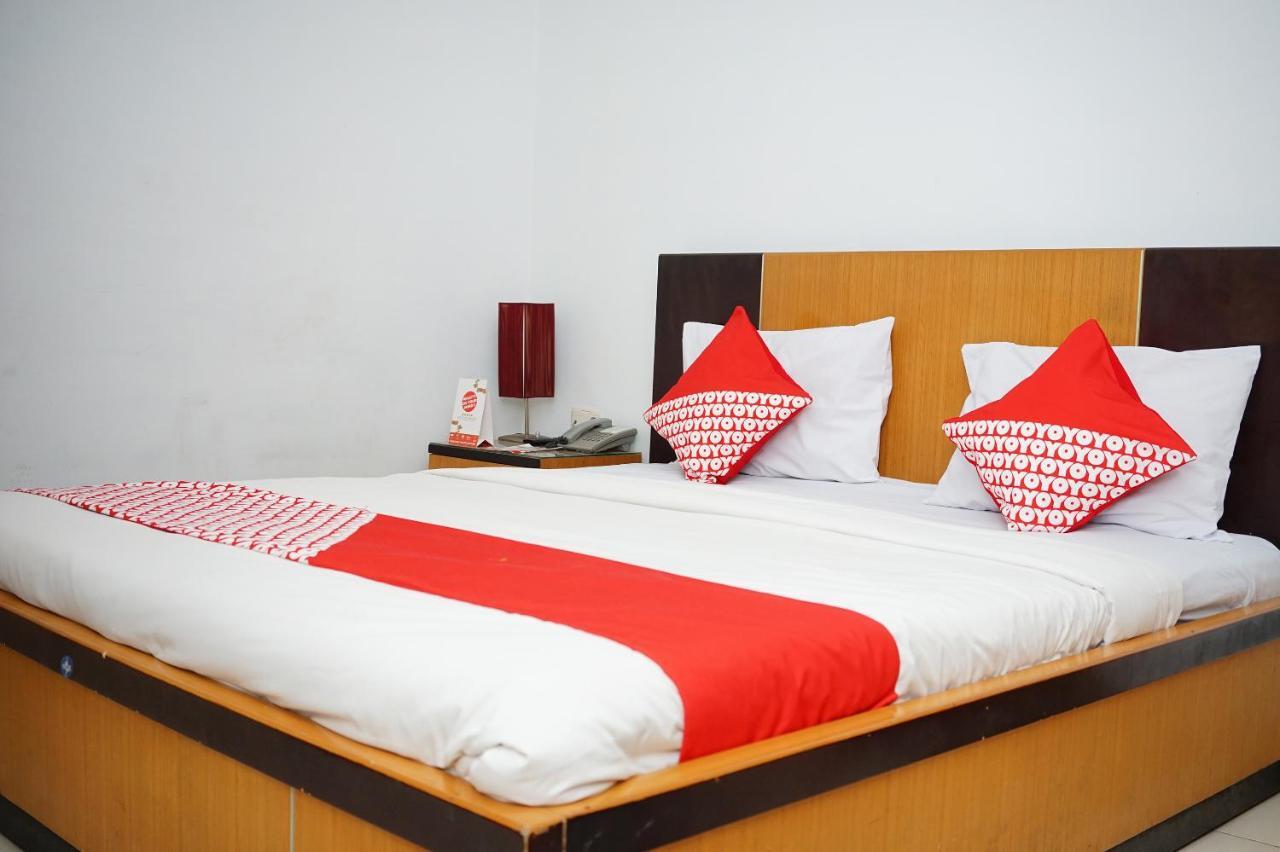 Oyo 2291 Hotel Bahagia Макасар Екстериор снимка