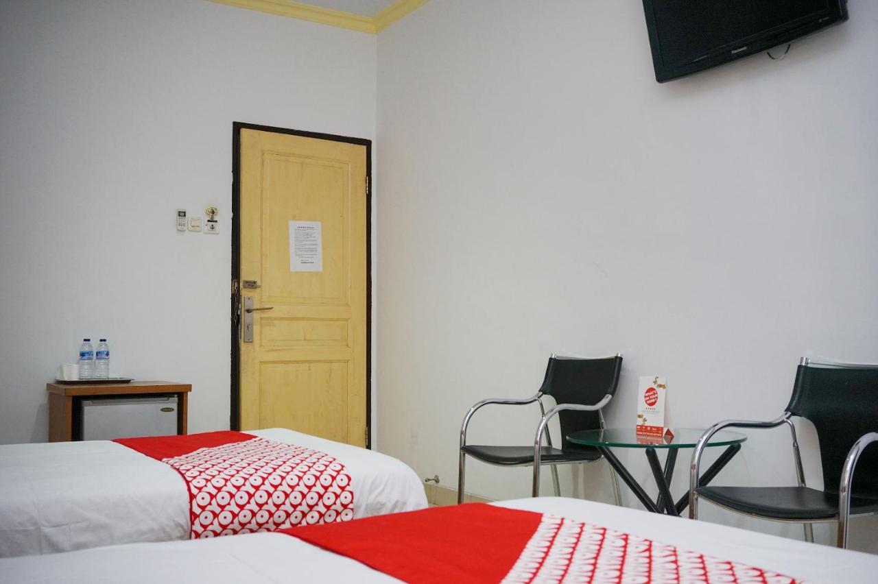 Oyo 2291 Hotel Bahagia Макасар Екстериор снимка