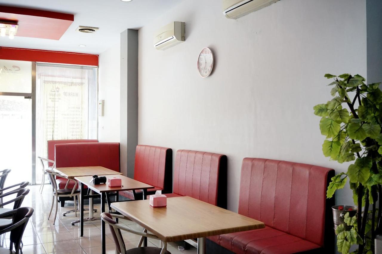 Oyo 2291 Hotel Bahagia Макасар Екстериор снимка