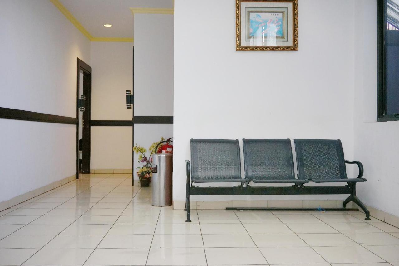 Oyo 2291 Hotel Bahagia Макасар Екстериор снимка