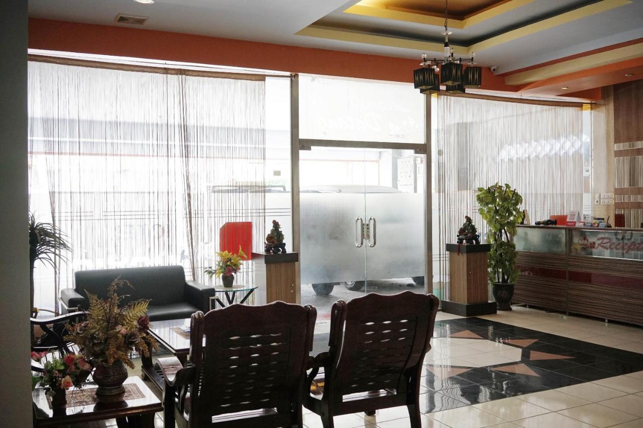 Oyo 2291 Hotel Bahagia Макасар Екстериор снимка