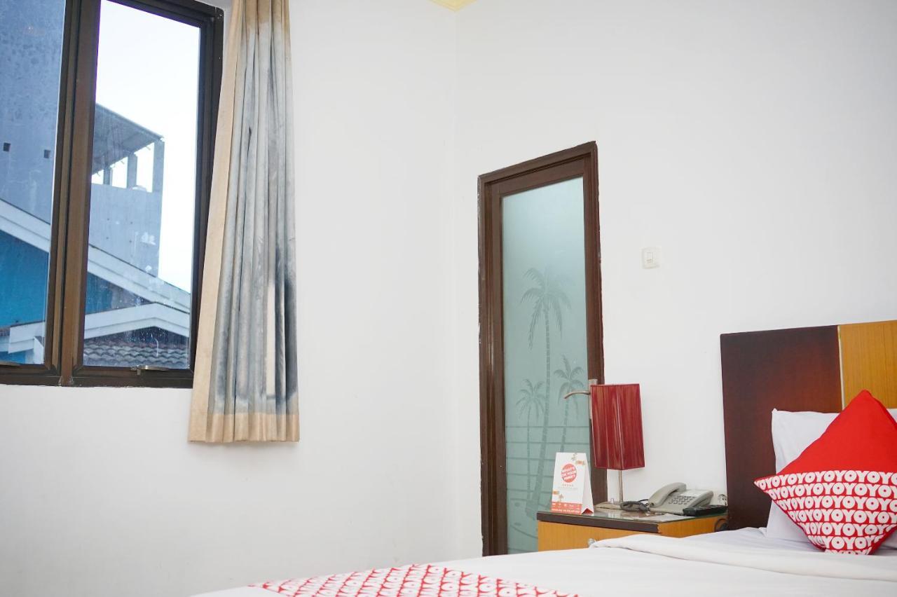 Oyo 2291 Hotel Bahagia Макасар Екстериор снимка