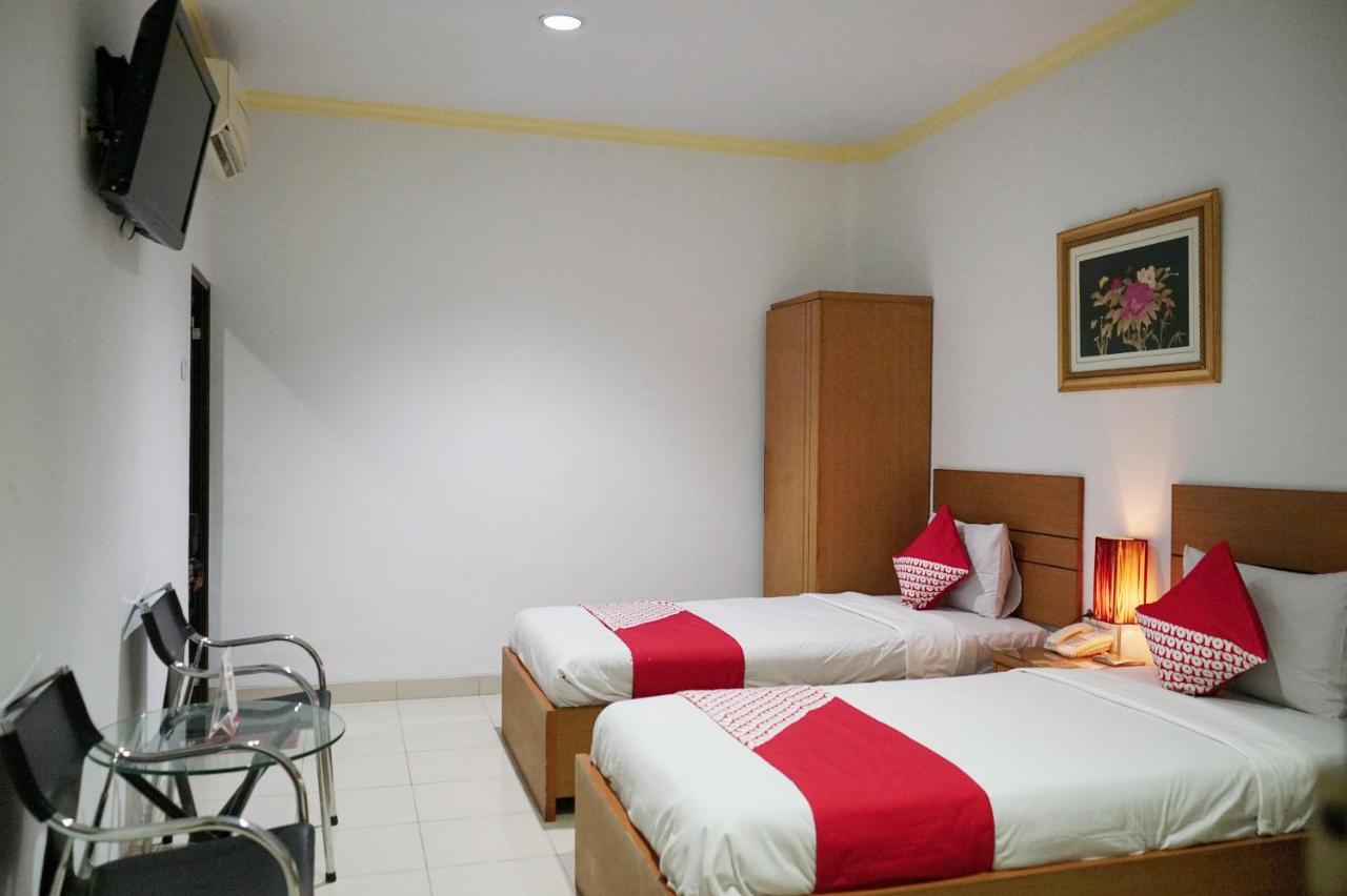 Oyo 2291 Hotel Bahagia Макасар Екстериор снимка