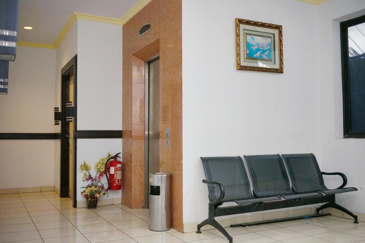 Oyo 2291 Hotel Bahagia Макасар Екстериор снимка